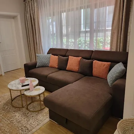 Arya Vacation House * Κονστάντζα